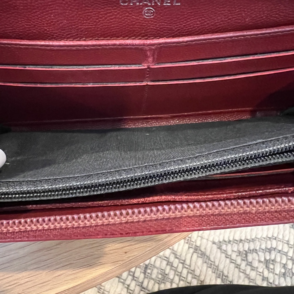 AUTHENTIC CHANEL red calfskin/lamb skin leather zip around wallet. - Picture 6 of 10